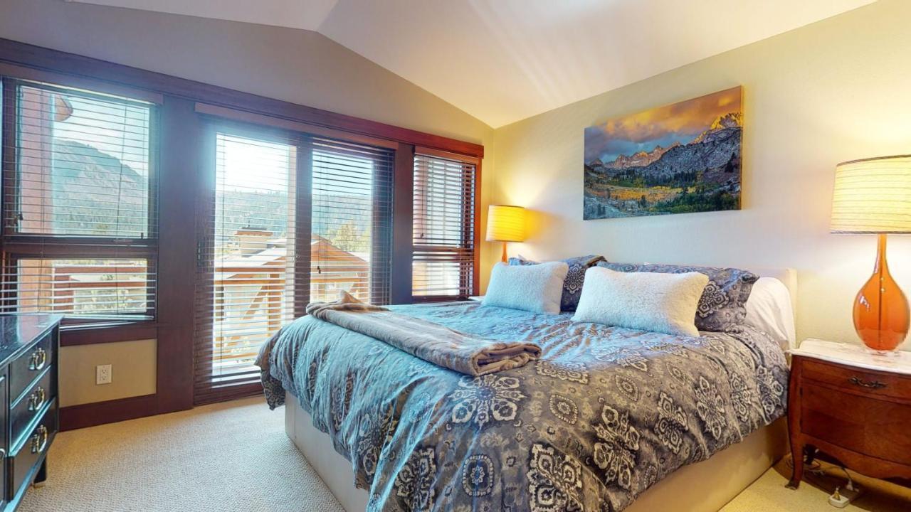 Juniper Crest #2 Townhouse Holiday home *