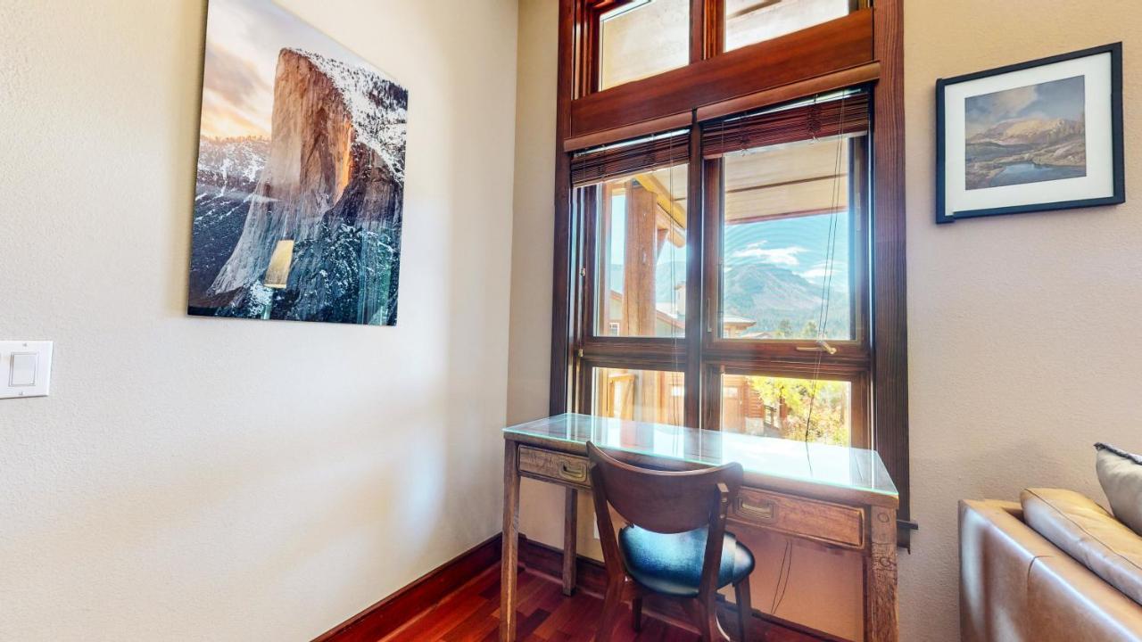 Juniper Crest #2 Townhouse Holiday home *